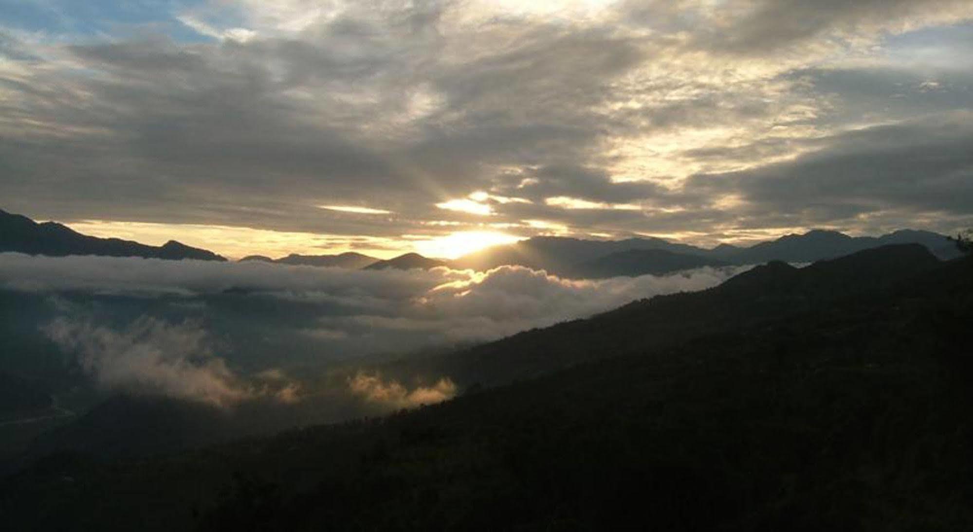 Sarangkot Sherpa Resort P Ltd Pokhara Buitenkant foto